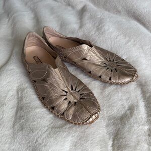 Pikolinos Gold Jerez Women's Slip-on Moccasins